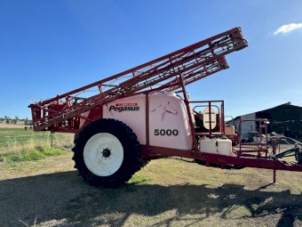 2004 Croplands Pegasus 5000 Boom Spray