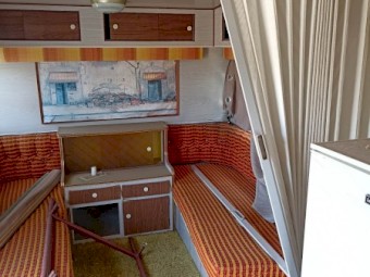 1970s Vintage Windsor Caravan