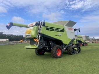 2017 Claas Lexion 760 Terra Trac Header