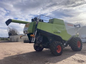 2012 Claas Lexion 750 Header