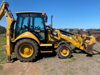 2016 Caterpillar Cat 432F Backhoe