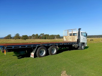 2010 Mitsubishi Fuso FV 500 Tray