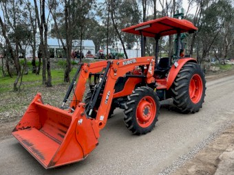 Kubota M7040 Tractor & Post Hole Driver