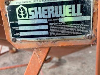 2 x 28 tn Sherwell PTO field bins