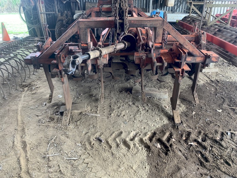 90’ Howard Rotary Hoe with front Rippers 