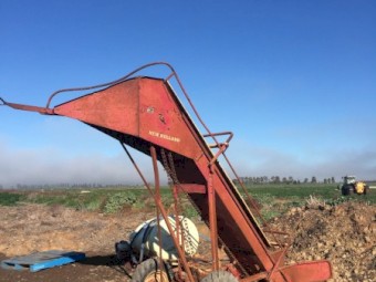 New Holland square bale elevator