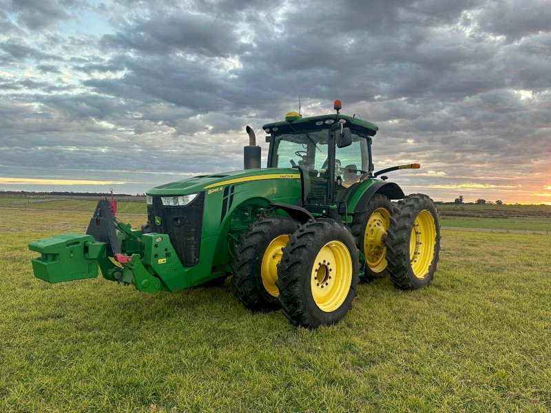 2017 John Deere 8245r tractor 