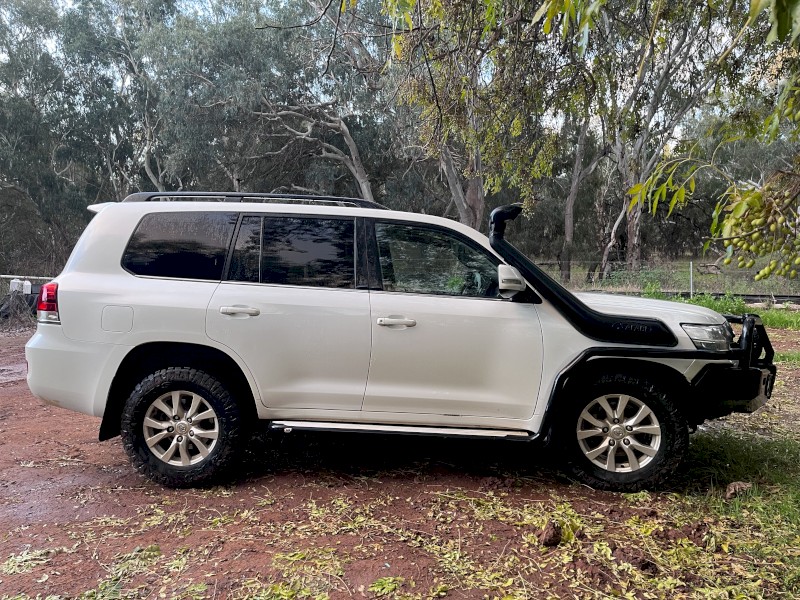 2017 Toyota VX Landcruiser 4x4 Wagon | Farm Tender