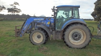 2015 New Holland T4-85 FWA Tractor with AP35 Front End Loader