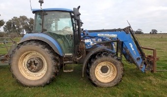2015 New Holland T4-85 FWA Tractor with AP35 Front End Loader