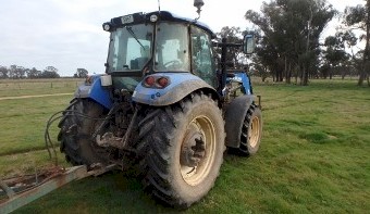 2015 New Holland T4-85 FWA Tractor with AP35 Front End Loader