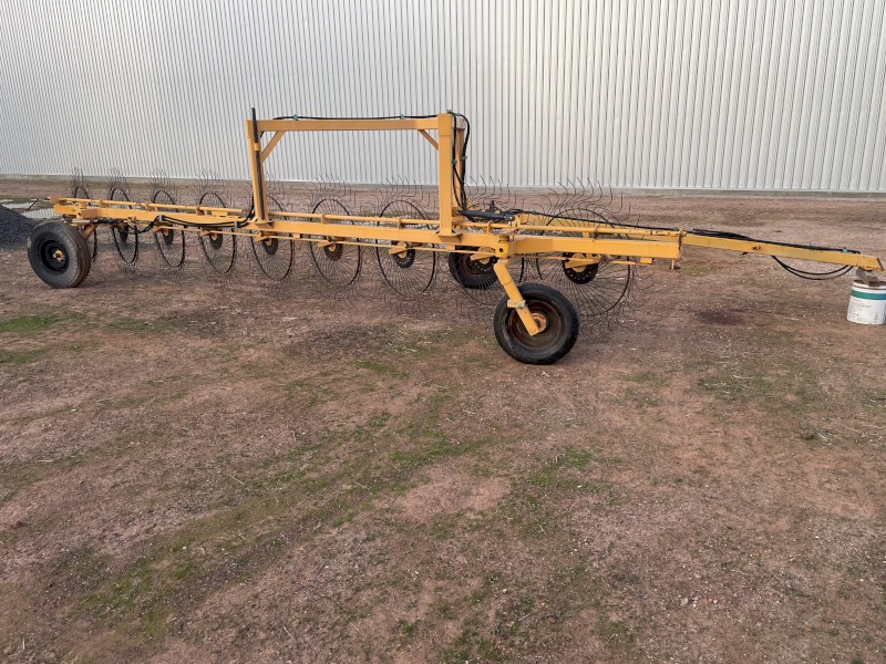 Elsworth in line hay rake 9 reel hydraulic width control