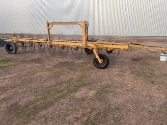Elsworth in line hay rake 9 reel hydraulic width control