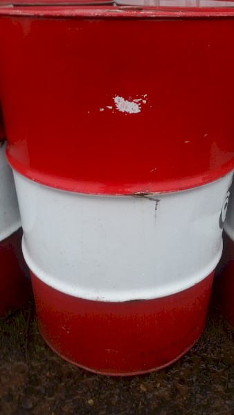 200lt clean oil drums