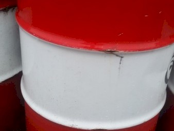 200lt clean oil drums