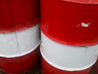 200lt clean oil drums