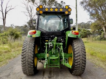 2010 John Deere 6120 4x4 Tractor