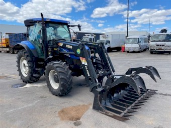 2005 New Holland TS110A Tractor
