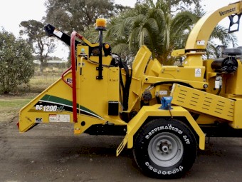 Late Model 4/2015 Vermeer BC1200XL Commercial Diesel Wood Chipper