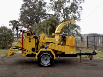Late Model 4/2015 Vermeer BC1200XL Commercial Diesel Wood Chipper