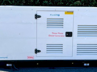 100KVA Perkins/Stamford Silenced Diesel Generator 3 Phase 415V 