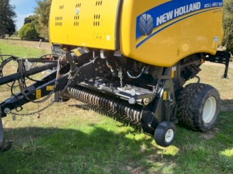 2014 New Holland Roll-Belt 150 Round Baler