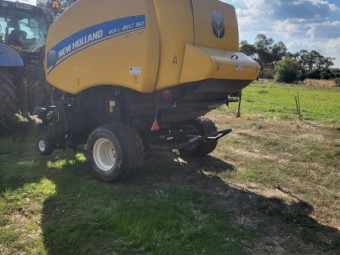 2014 New Holland Roll-Belt 150 Round Baler