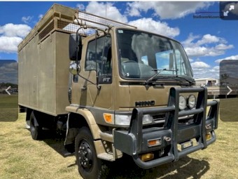 2000 Hino FT1J 4x4 Service Truck