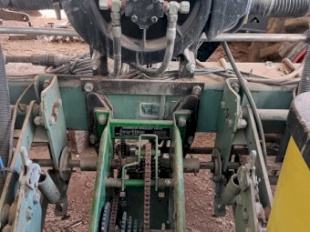 2000 Excel Millennium Planter