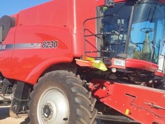2012 Case IH 8230 Header + NH 8400C 35ft Front with trailer.