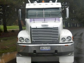 Freightliner with hydraulics