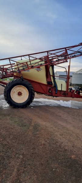 Hardi Navigator 5030 boom sprayer