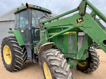 John Deere 7810 Tractor