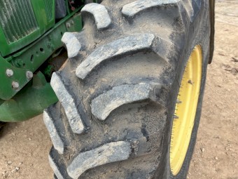 John Deere 7810 Tractor