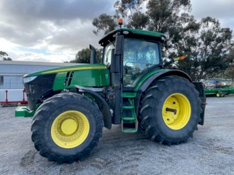 2018 John Deere 7230R Tractor