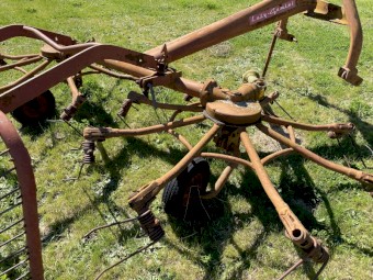 Lely twin Tedder rake 