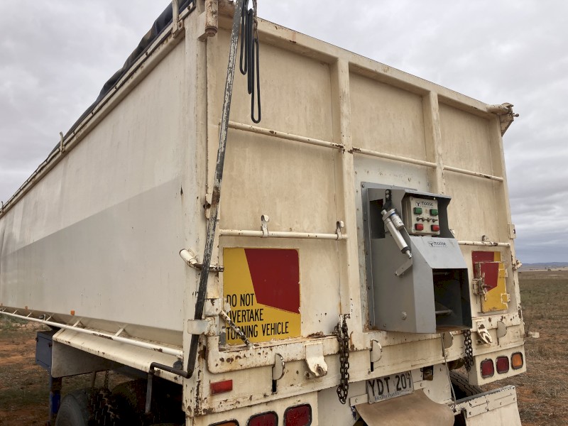 WANTED Tri Axle Chassis Tipper