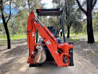 Kubota R420S Wheel Loader / Backhoe