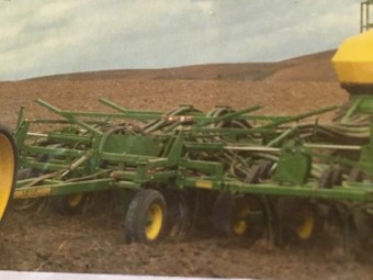 WANTED 48-52ft John Deere Seeder Bar