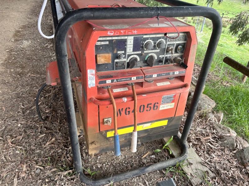 Shindaiwa  DGW 400DM Kubota Diesel Generator/Welder