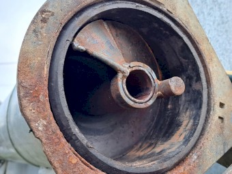 2019 - 3 bin FarmPro 3.5 tonne trailer with scales, 3 x remote slides, new auger flights/liners/bearings, new wheel bearings.