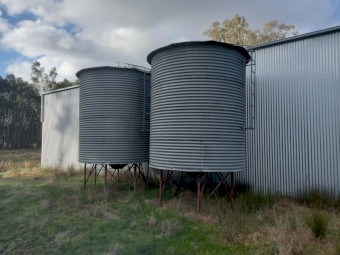 Grain silos 15 tonne capacity
