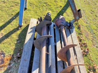 POST HOLE DIGGER SHERWOOD 3PL DIGGER & 2 AUGERS 20 INCH n 12 INCH SHERWOOD 3PL CRANE & HOLE DIGGER