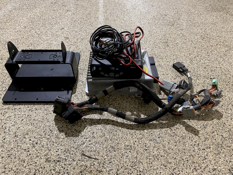 Trimble NAV II Autopilot Controller & RTK TAIT Radio