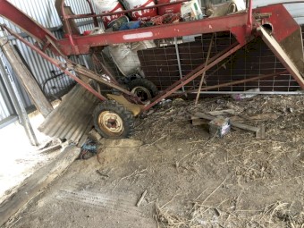 Horwood Bagshaw Small Square Paddock Elevator