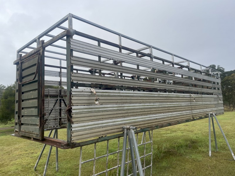 Livestock crate Farm Tender