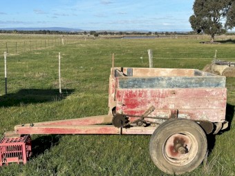 Trailing old spreader