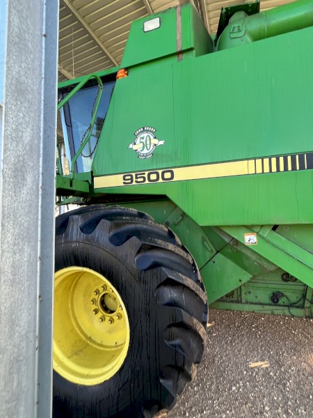 John Deere 9500 Header