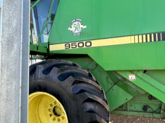 John Deere 9500 Header
