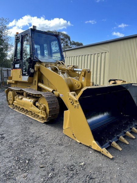 Caterpillar 953C Track Loader